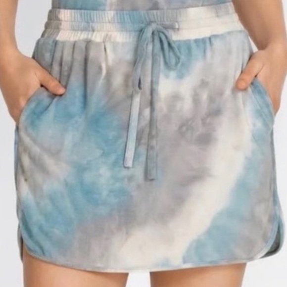 Calme by Johnny Was Rain Blue Tie Dye Commuter Short Skirt Size Small NWT - Picture 10 of 10
